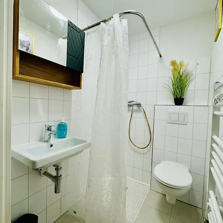 Apartment Moderne In Kiel-holtenau, Strandnaehe, 2 Zimmer, Voll Ausgestattet, Gute Anbindung *